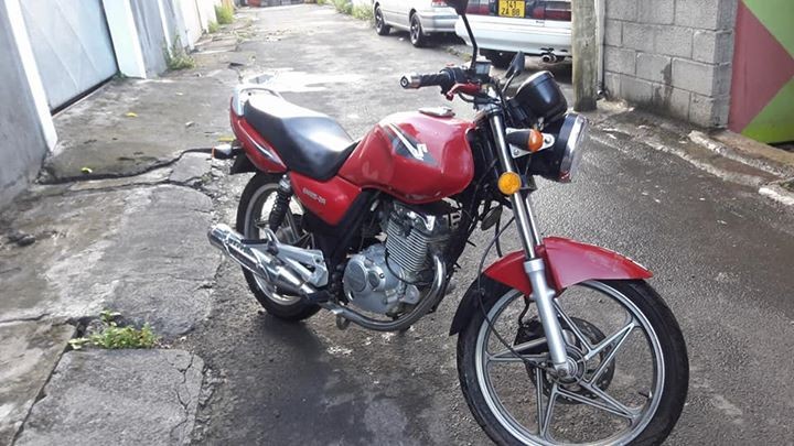 Avendre suzuki en 125 - 0 - Roadsters  on Aster Vender