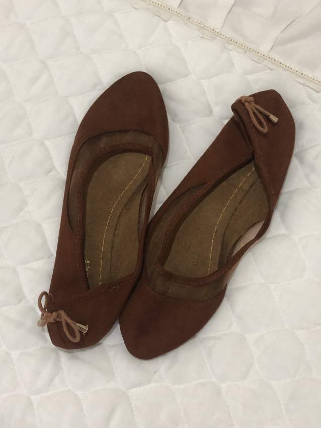 Shoes - 7 - Slippers  on Aster Vender