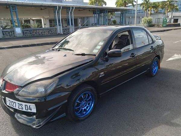 Mitsubishi Lancer - 1 - Luxury Cars  on Aster Vender