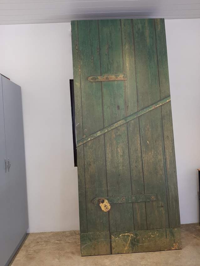 Office desk and picture frames - 3 - Others  on Aster Vender