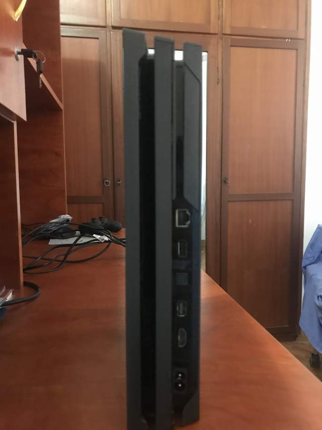 Ps4 Pro 1Tb - 2 - Others  on Aster Vender