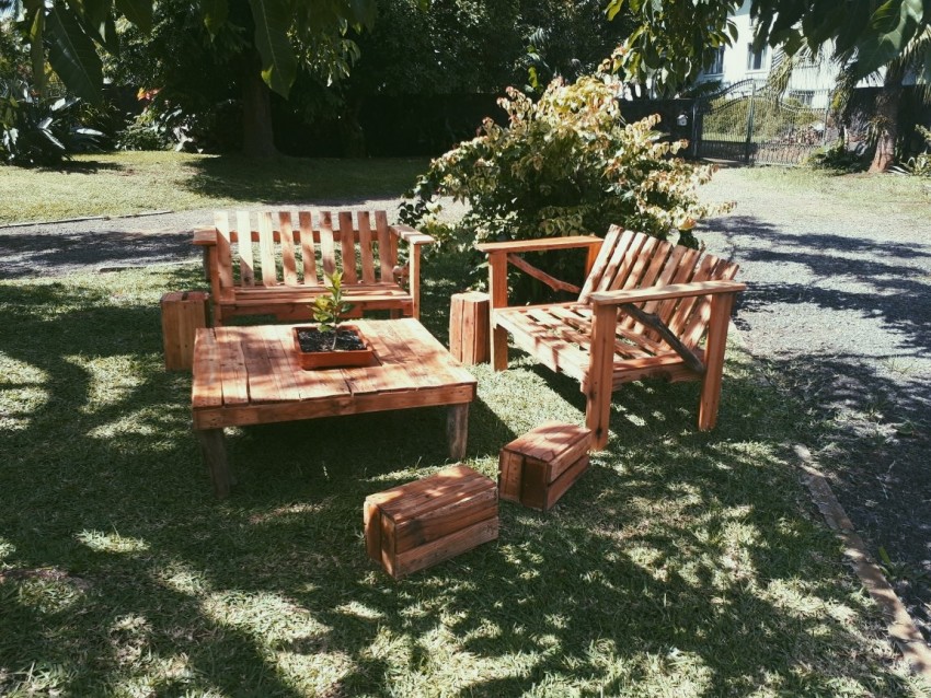 Pallet Wood Furniture - 3 - Woodworking & Carpenter  on Aster Vender
