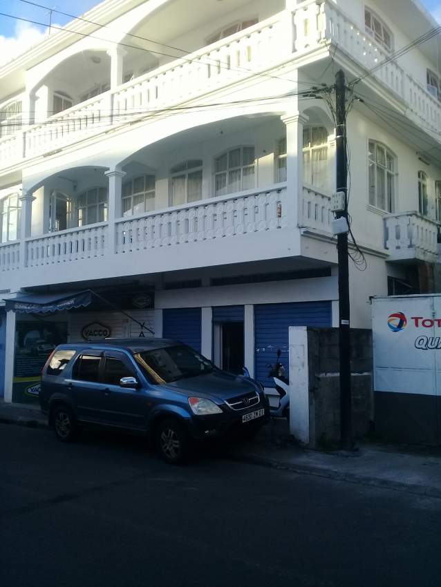 Commercial and residential building for sale in Mahebourg - 4 - House  on Aster Vender