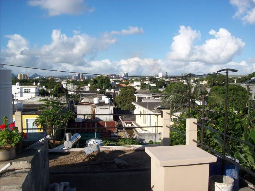 Opportunity not to be missed. Serious buyers only. - 3 - Apartments  on Aster Vender