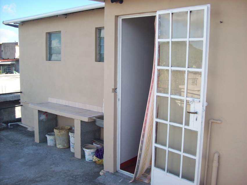 Opportunity not to be missed. Serious buyers only. - 2 - Apartments  on Aster Vender