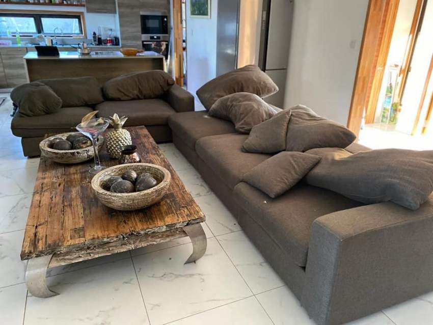 Tres grand canape a vendre - 0 - Sofas couches  on Aster Vender