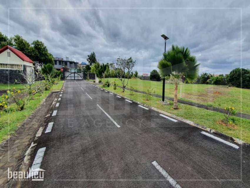 Residential land of 32 P in Morcellement Beau Vallon - 0 - Land  on Aster Vender