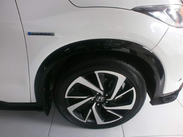 HONDA VEZEL RS SENSING  - 3 - SUV Cars  on Aster Vender