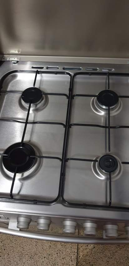 OVEN  - 2 - Kitchen appliances  on Aster Vender