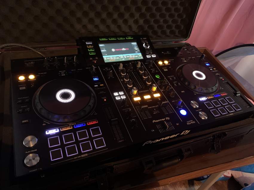 Pioneer DJ Mixer RX2 All-in-One - 1 - Other Musical Equipment  on Aster Vender