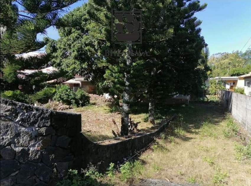 17 perches plot @ Royal Road, Roche Terre @ Rs 3,500,000 nego - 2 - Land  on Aster Vender