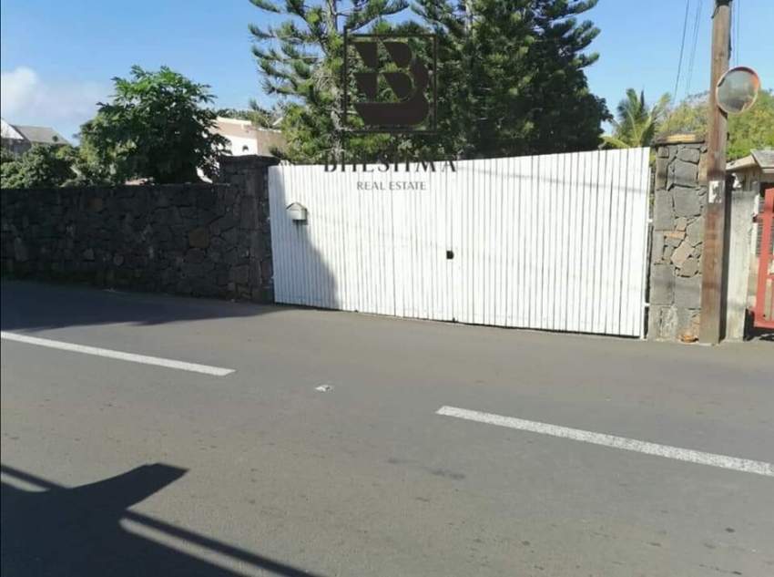 17 perches plot @ Royal Road, Roche Terre @ Rs 3,500,000 nego - 4 - Land  on Aster Vender