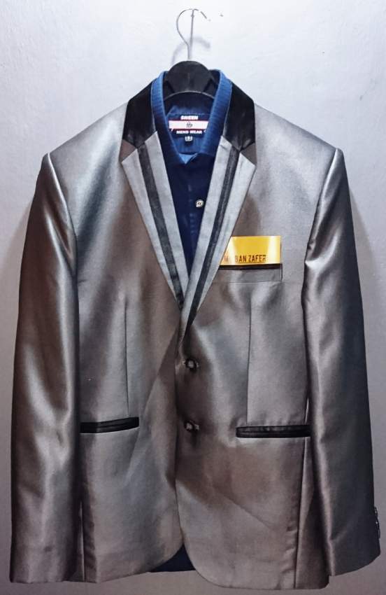 Suit-Size S on Aster Vender