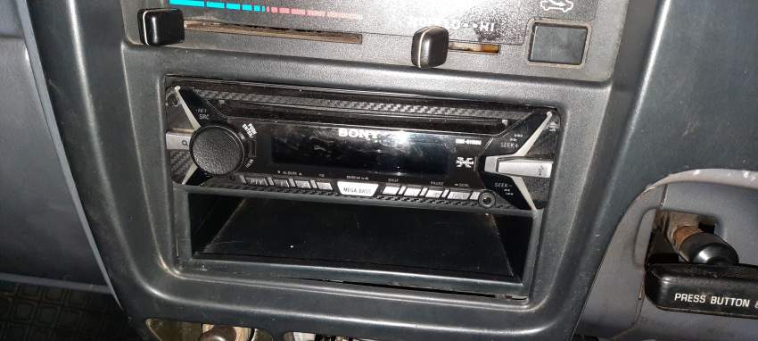 SONY CAR STEREO on Aster Vender