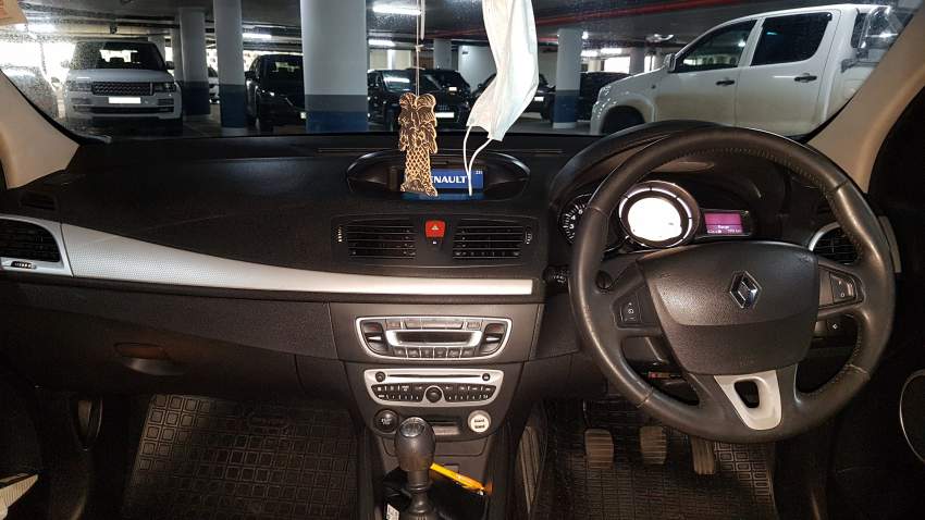 RENAULT MEGANE 2010 - 3 - Family Cars  on Aster Vender