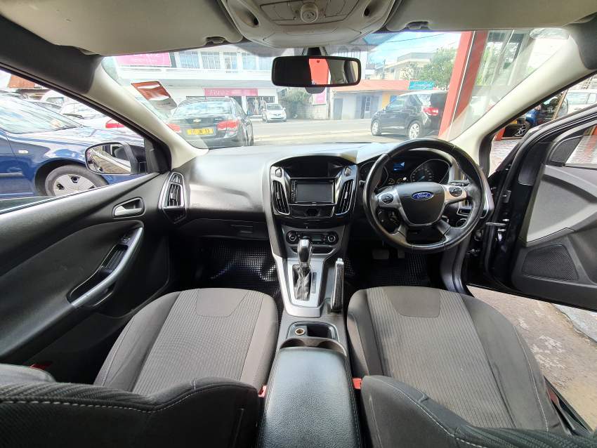 Ford Focus  - 5 - Family Cars  on Aster Vender