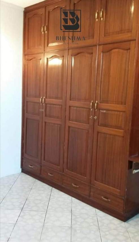 House semi furnished in Triolet @ 2.7M negotiable  - 4 - Land  on Aster Vender