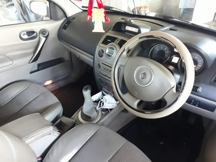 Renault Megane 2 année 06  - 2 - Family Cars  on Aster Vender