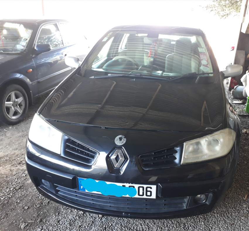 Renault Megane 2 année 06  - 1 - Family Cars  on Aster Vender