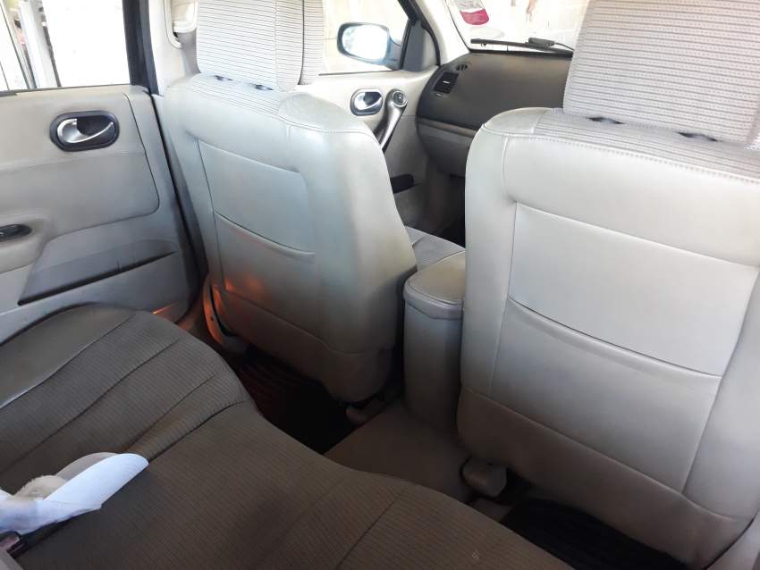 Renault Megane 2 année 06  - 3 - Family Cars  on Aster Vender