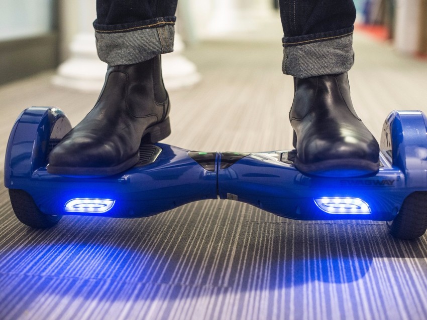 HOVERBOARD  WITH BLUETOOTH SPEAKER AND LED AND BUMPER - 0 - Skateboard & Hoverboard  on Aster Vender