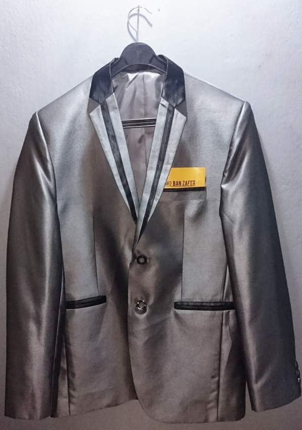 Suit - Size S on Aster Vender