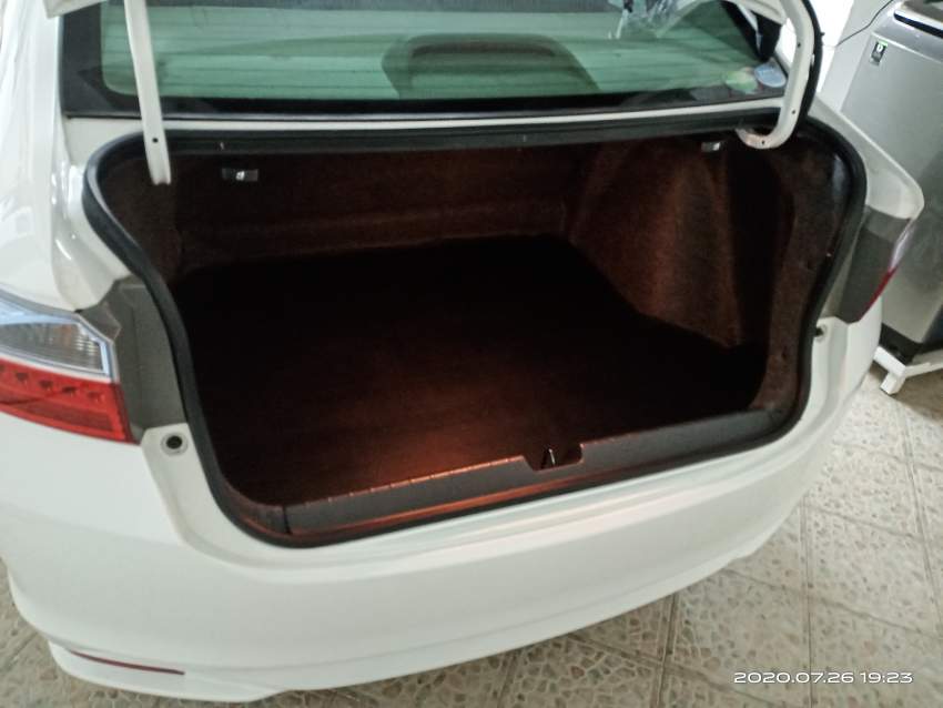 Honda grace hybrid year 2015 - 0 - Family Cars  on Aster Vender