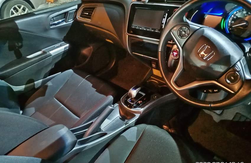 Honda grace hybrid year 2015 - 6 - Family Cars  on Aster Vender