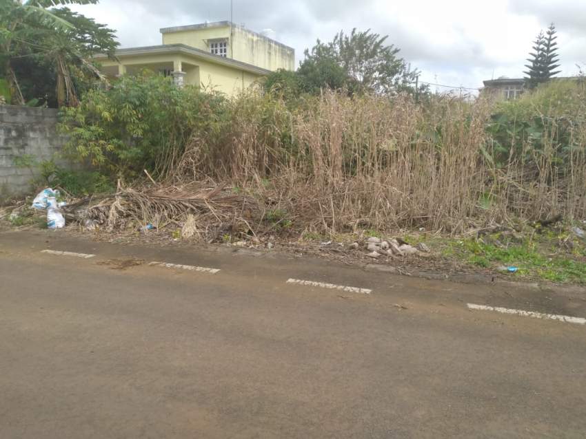 Terrain résidentiel bien situé - 0 - Land  on Aster Vender