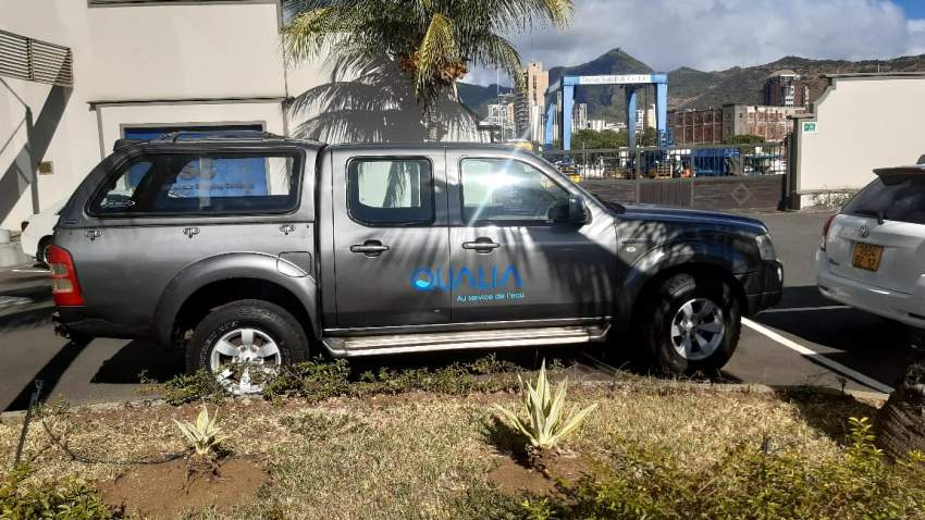 FORD RANGER DOUBLE CAB 4X4  - 5 - Pickup trucks (4x4 & 4x2)  on Aster Vender