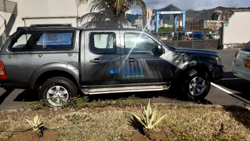 FORD RANGER DOUBLE CAB 4X4  - 4 - Pickup trucks (4x4 & 4x2)  on Aster Vender