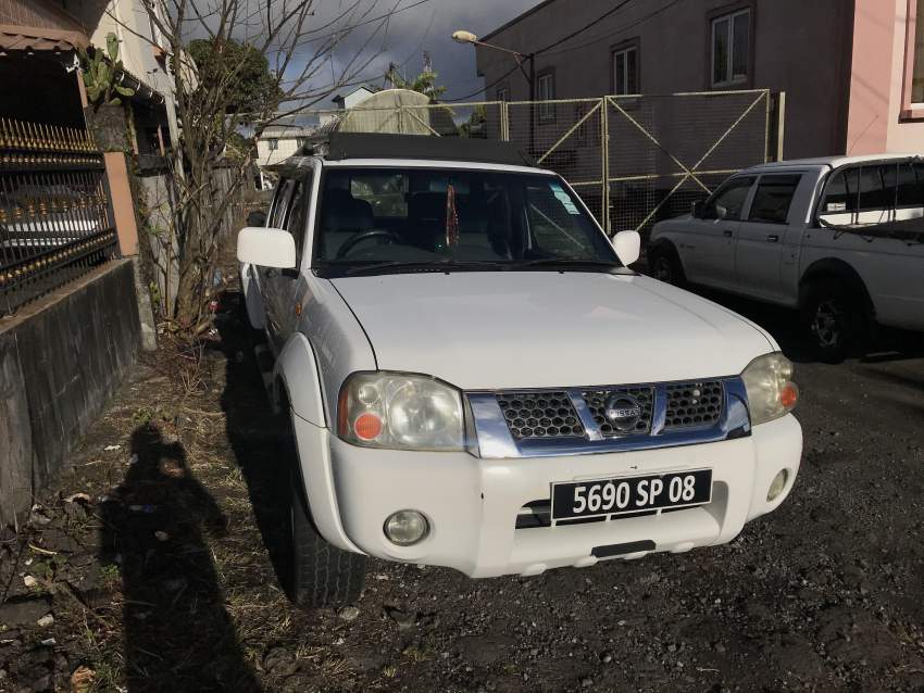 4x4 Nissan Hardbody - 3 - Pickup trucks (4x4 & 4x2)  on Aster Vender