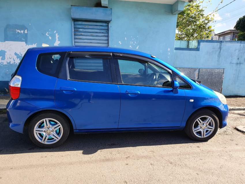 car - 4 - Family Cars  on Aster Vender