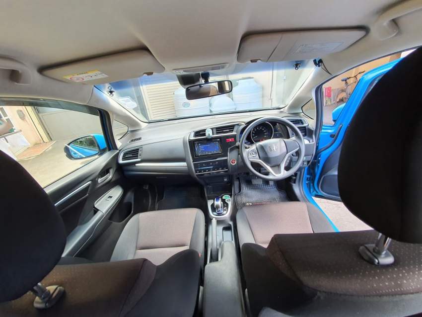 Honda Fit - 1 - Family Cars  on Aster Vender