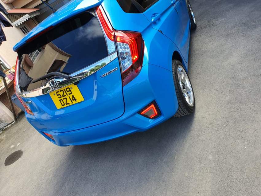 Honda Fit - 3 - Family Cars  on Aster Vender