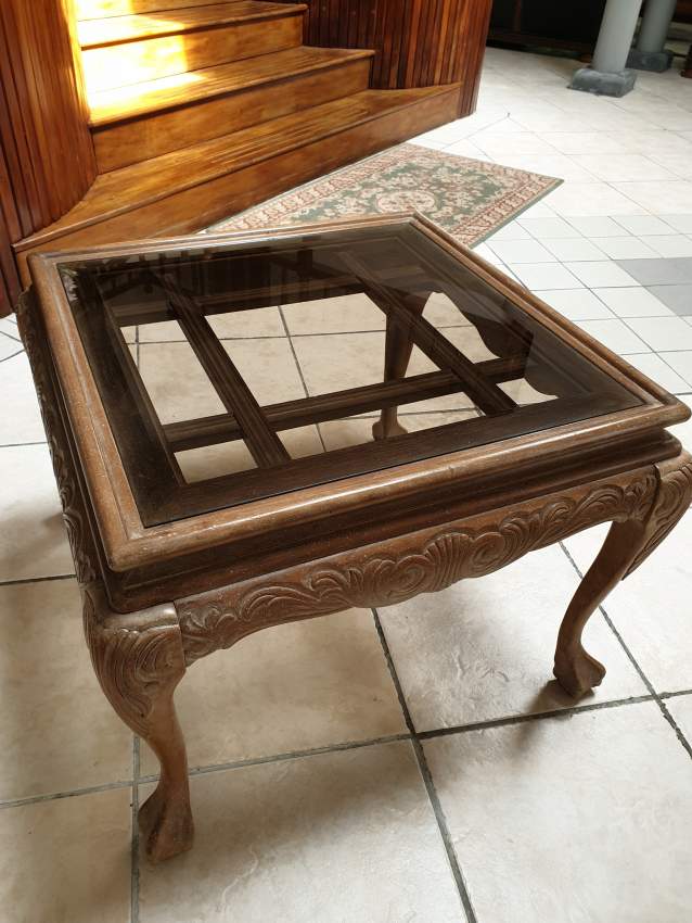 Luxury Coffee Table with Bevelled Glass Top - 1 - Tables  on Aster Vender