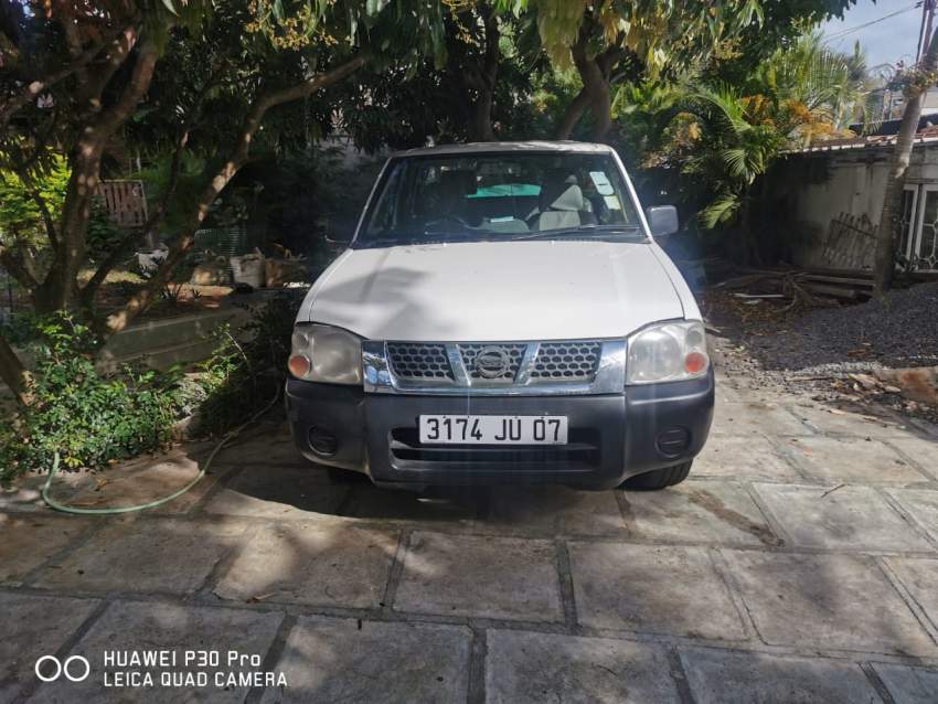 Nissan 4×2 - 9 - Pickup trucks (4x4 & 4x2)  on Aster Vender