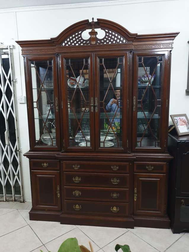 Wood Crafted Display Cabinet with Lights - 3 - China cabinets (Argentier)  on Aster Vender