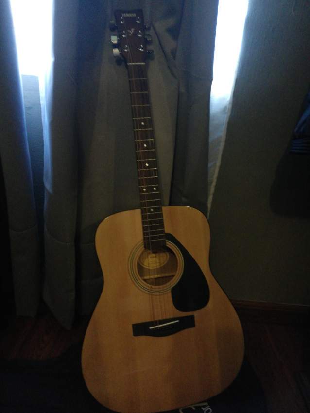Yamaha Guitar f310 on Aster Vender