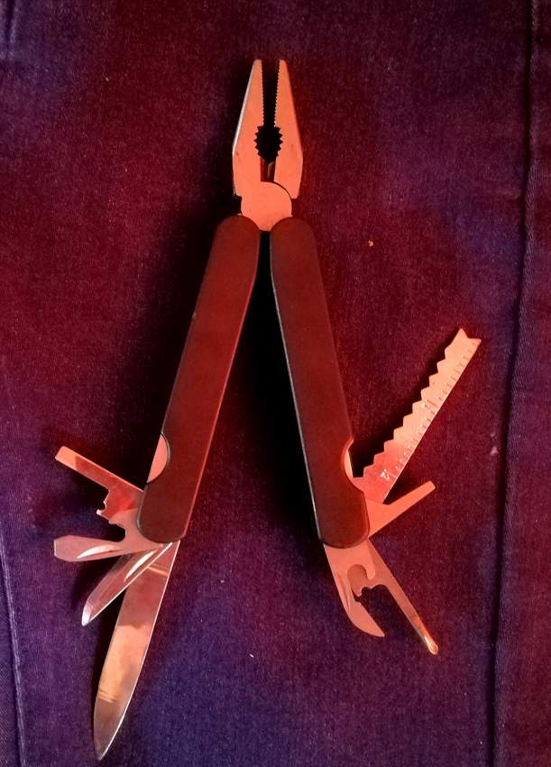 Pince en acier multifonction on Aster Vender