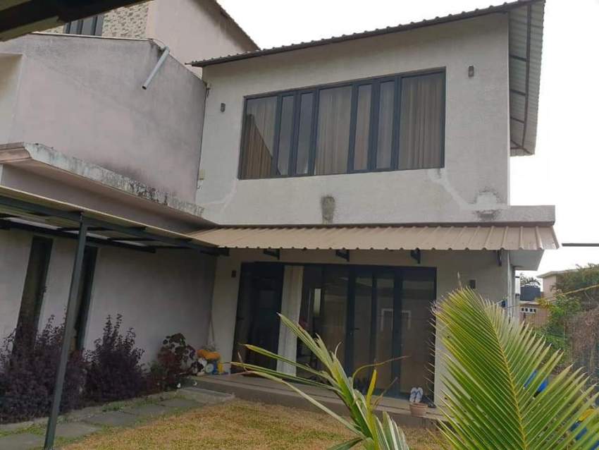 HOUSE ON SALE / MAISON A VENDRE - 1 - House  on Aster Vender