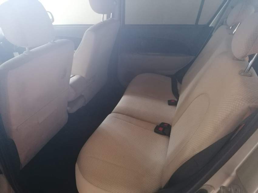 Toyota Passo 2009 - 3 - Family Cars  on Aster Vender