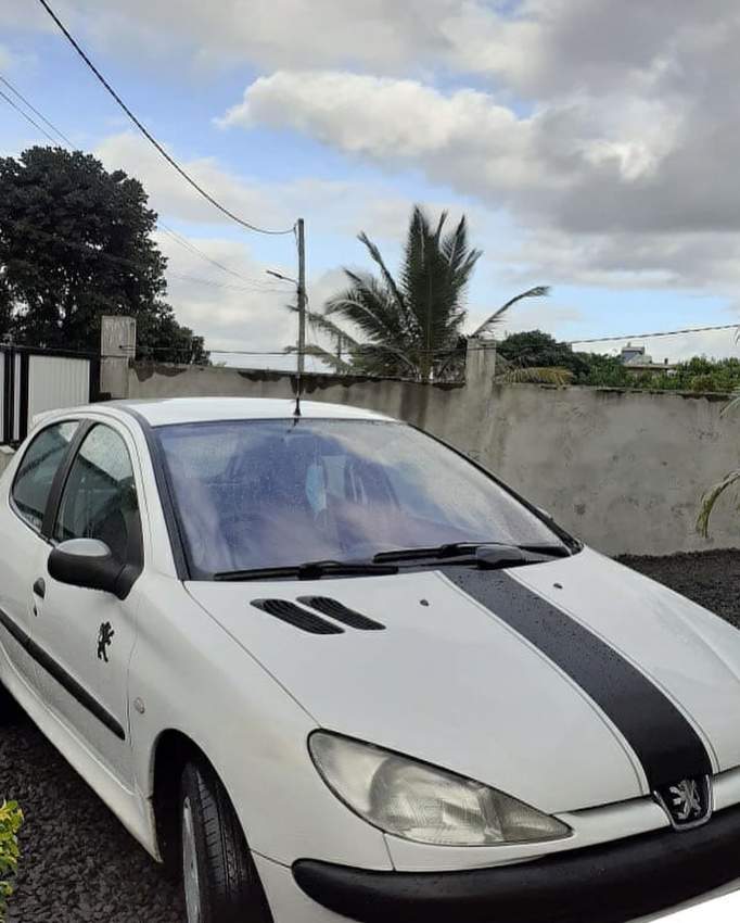 Best offer for an economic car - 3 - Family Cars  on Aster Vender