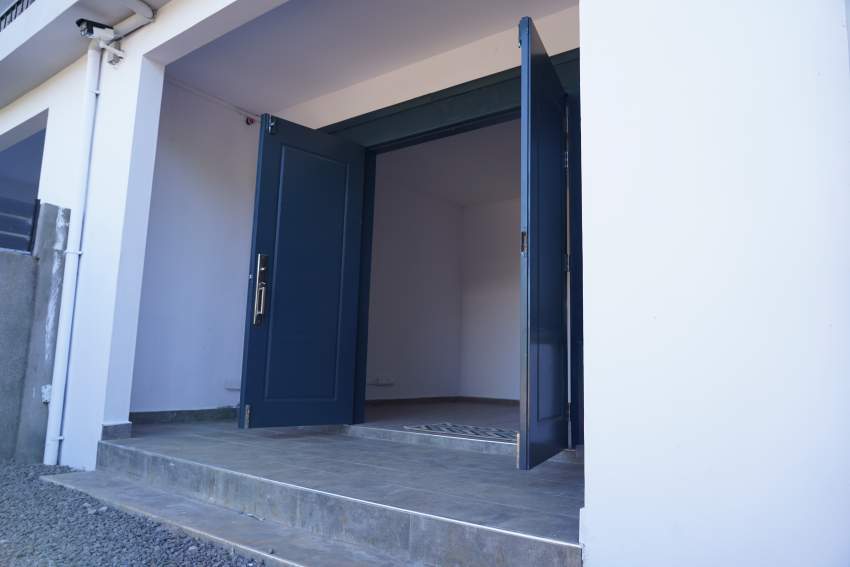 New Duplex in Albion For Rent - 4 - House  on Aster Vender