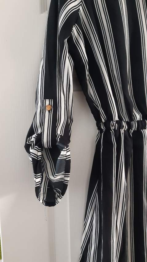 Black and White Dress/ Size M - 2 - Dresses (Girls)  on Aster Vender