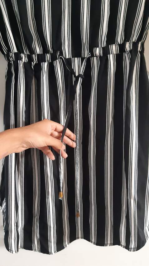 Black and White Dress/ Size M - 1 - Dresses (Girls)  on Aster Vender