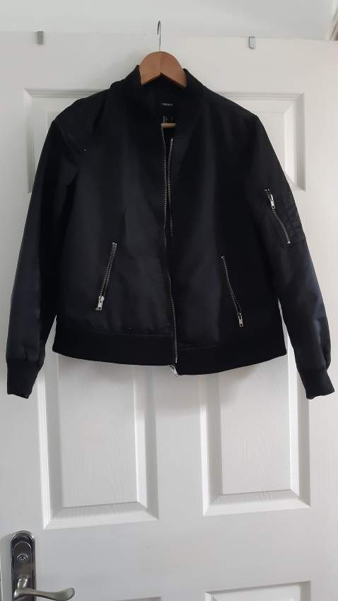 Blazer Forever 21/ Size S - 0 - Jackets & coats (Women)  on Aster Vender