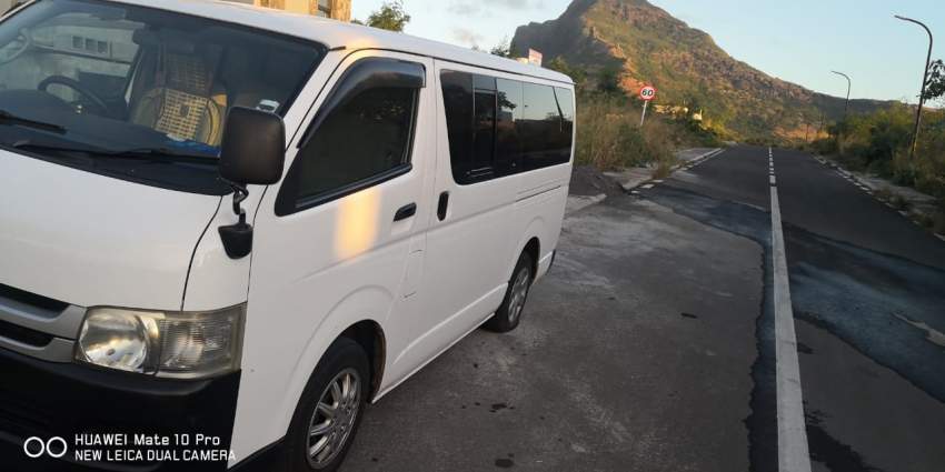 Toyota Hi ace  - 1 - Cargo Van (Delivery Van)  on Aster Vender