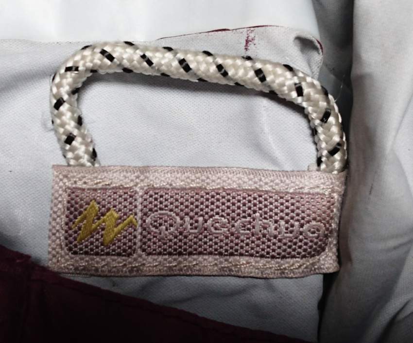 QUECHUA - RAINPROOF JACKET - SIZE L - 2 - Jackets & Coats (Men)  on Aster Vender