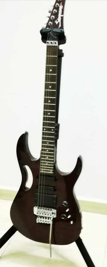 Electric Guitar For Sale on Aster Vender